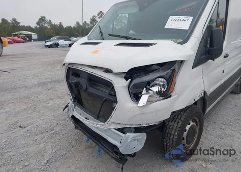 2024 Ford Transit-250 z USA, uszkodzony, nr VIN 1FTBR1C89RKB70560